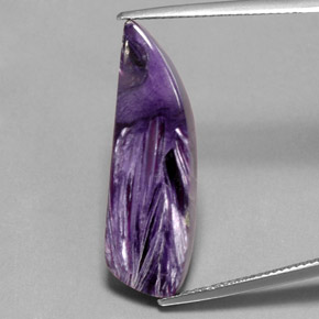 Charoíta violeta natural 14,90ct, forma extravagante, opaco