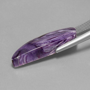 Charoíta violeta natural 14,90ct, forma extravagante, opaco