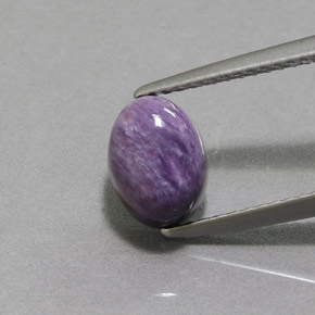 Charoíta violeta natural 2,00ct, corte oval, opaco