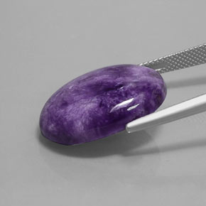 Charoíta violeta natural 16,85ct, corte oval, opaco
