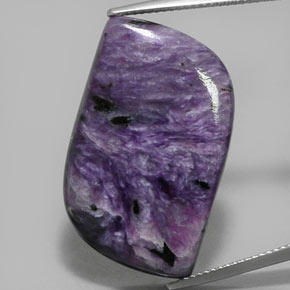 Charoíta violeta natural 29,51ct, forma extravagante, opaco