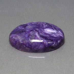 Charoíta violeta natural 15,50ct, corte oval, opaco