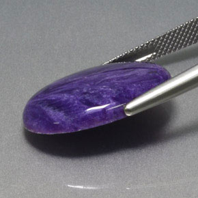 Charoíta violeta natural 11,14ct, corte oval, opaco