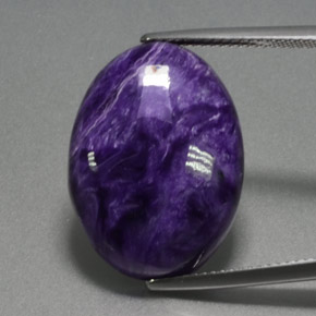 Charoíta violeta natural 17,06ct, corte oval, opaco