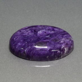 Charoíta violeta natural 15,03ct, corte oval, opaco
