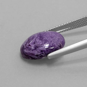 Charoíta violeta natural 4,89ct, corte oval, opaco
