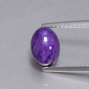 Charoíta violeta natural 1,96ct, corte oval, opaco