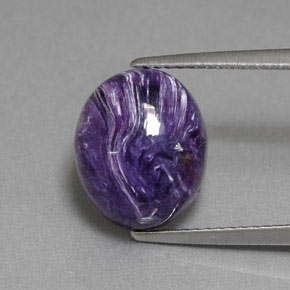 Charoíta violeta natural 5,56ct, corte oval, opaco
