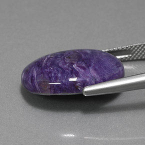 Charoíta violeta natural 11,80ct, corte oval, opaco