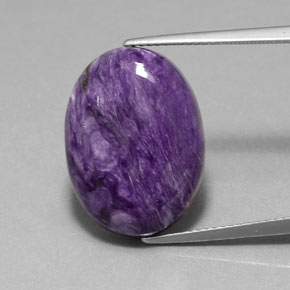 Charoíta violeta natural 13,64ct, corte oval, opaco