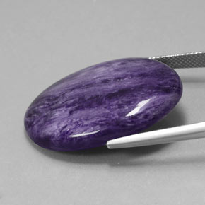 Charoíta violeta natural 26,90ct, corte oval, opaco