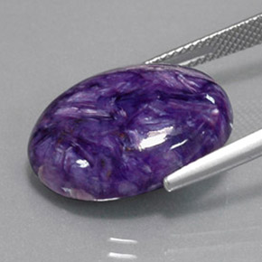 Charoíta violeta natural 13,56ct, corte oval, opaco