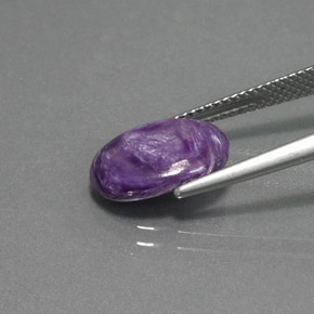 Charoíta violeta natural 2,89ct, corte oval, opaco