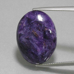 Charoíta violeta natural 13,10ct, corte oval, opaco