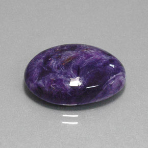 Charoíta violeta natural 13,10ct, corte oval, opaco