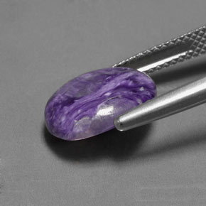 Charoíta violeta natural 3,56ct, corte oval, opaco