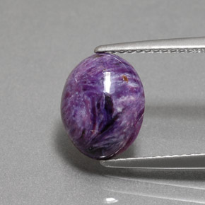 Charoíta violeta natural 3,15ct, corte oval, opaco