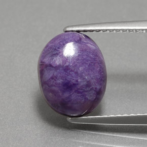 Charoíta violeta natural 4,08ct, corte oval, opaco