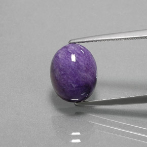 Charoíta violeta natural 4,20ct, corte oval, opaco