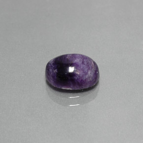 Charoíta violeta natural 1,84ct, corte oval, opaco