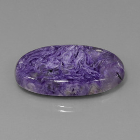 Charoíta violeta natural 41,37ct, corte oval, opaco
