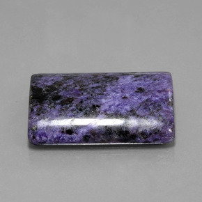 Charoíta violeta natural 44,70ct, baguete, opaco