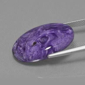 Charoíta violeta natural 14,65ct, corte oval, opaco