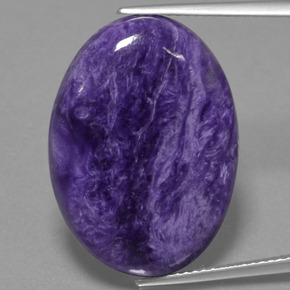 Charoíta violeta natural 19,87ct, corte oval, opaco
