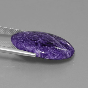 Charoíta violeta natural 15,55ct, corte oval, opaco