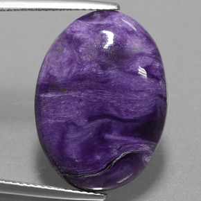 Charoíta violeta natural 15,04ct, corte oval, opaco