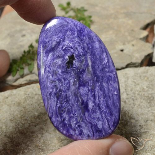 Charoite Violeta Intenso Natural 42.22ct, Chique, Opaco