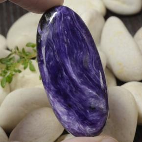 Charoíta violeta natural 58,79ct, corte oval, opaco