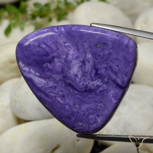 43.59ct Natural Violeta Intenso Charoite, Trilhão, Opaco