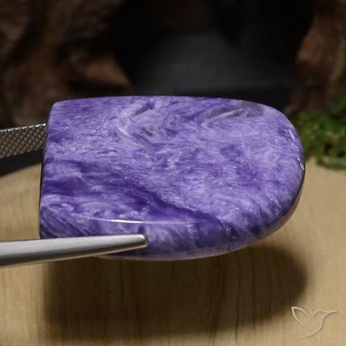 Charoite Violeta Intenso Natural 46.73ct, Chique, Opaco