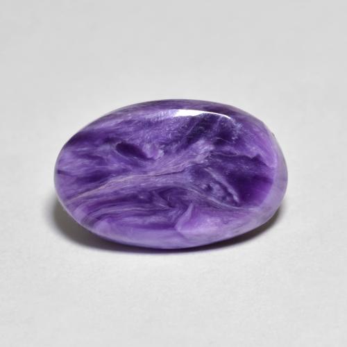 Charoíta violeta natural 2,97ct, corte oval, opaco