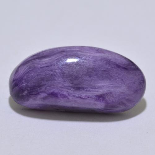 Charoíta violeta natural 8,98ct, forma extravagante, opaco