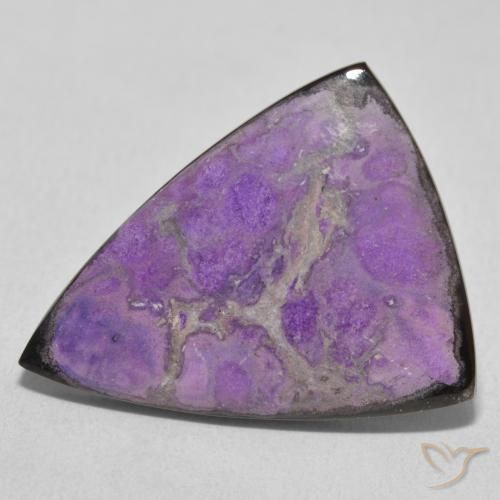 14.82ct Natural Violeta Profundo Charoite, Trilhão, Opaco