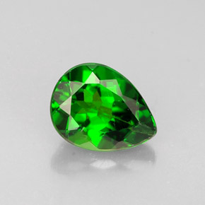 Diopsídio de cromo verde natural 0,70ct, formato de pêra, VS