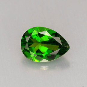Diopsídio de cromo verde natural 0,75ct, formato de pêra, VVS-VS