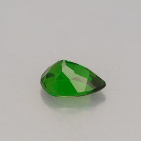 Diopsídio de cromo verde natural 0,69ct, formato de pêra, VVS