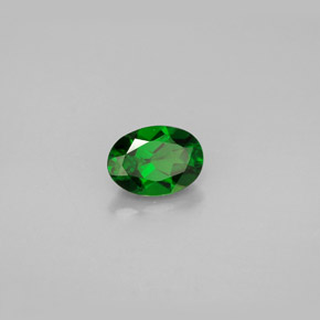 Diopsídio de Cromo Verde Natural 0.90ct, Corte Oval, VS
