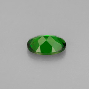Diopsídio de Cromo Verde Natural 0.74ct, Corte Oval, VS
