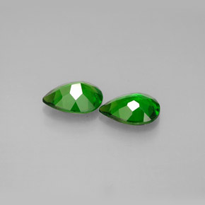 Pedras preciosas de diopsídio de cromo verde natural de  ct, formato de pêra, VS