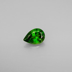 Diopsídio de cromo verde natural 0,65ct, formato de pêra, VS