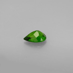 Diopsídio de cromo verde natural 0,65ct, formato de pêra, VS