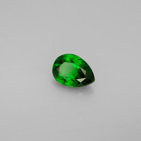 Diopsídio de cromo verde natural 0,73ct, formato de pêra, VS