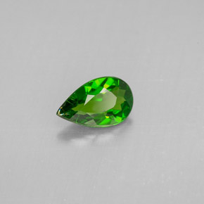 Diopsídio de Cromo Verde Natural 0.67ct, Formato de pêra, VS