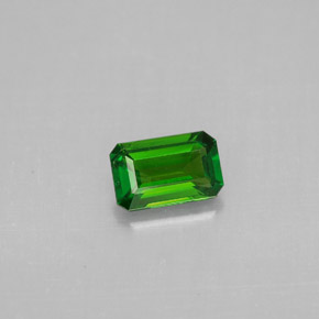 Diopsídio de Cromo Verde Natural 0.49ct, Corte Esmeralda, VS