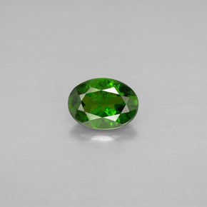 Diopsídio de Cromo Verde Natural 0.83ct, Corte Oval, VS-SI