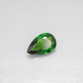 Diopsídio de cromo verde natural 0,70ct, formato de pêra, VVS-VS